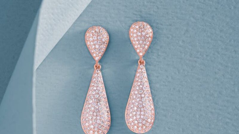 Illusztráció: The Glorious  Studio